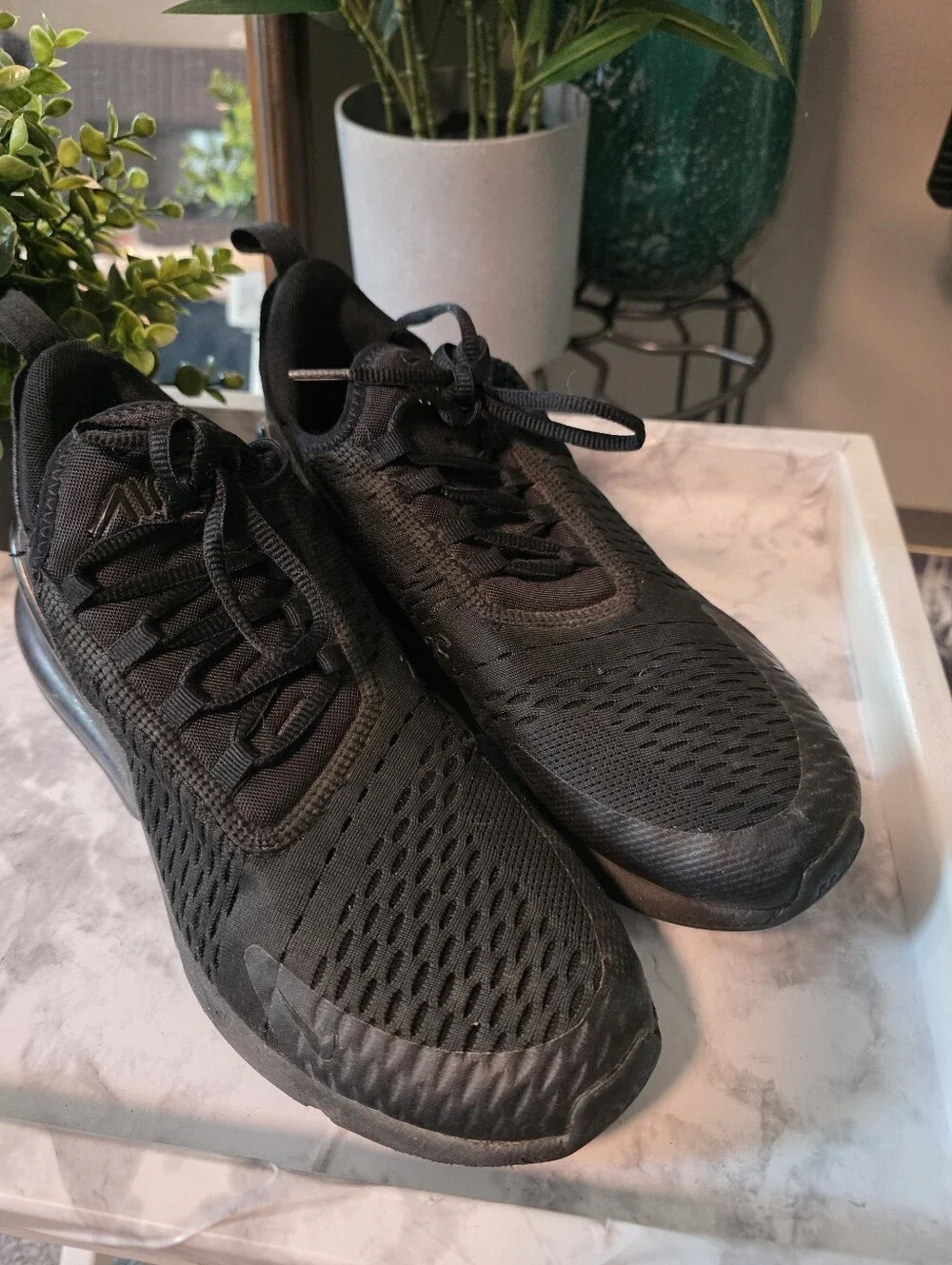 Nike Men’s Air Max 270 All-Black Athletic Sneakers Size 9